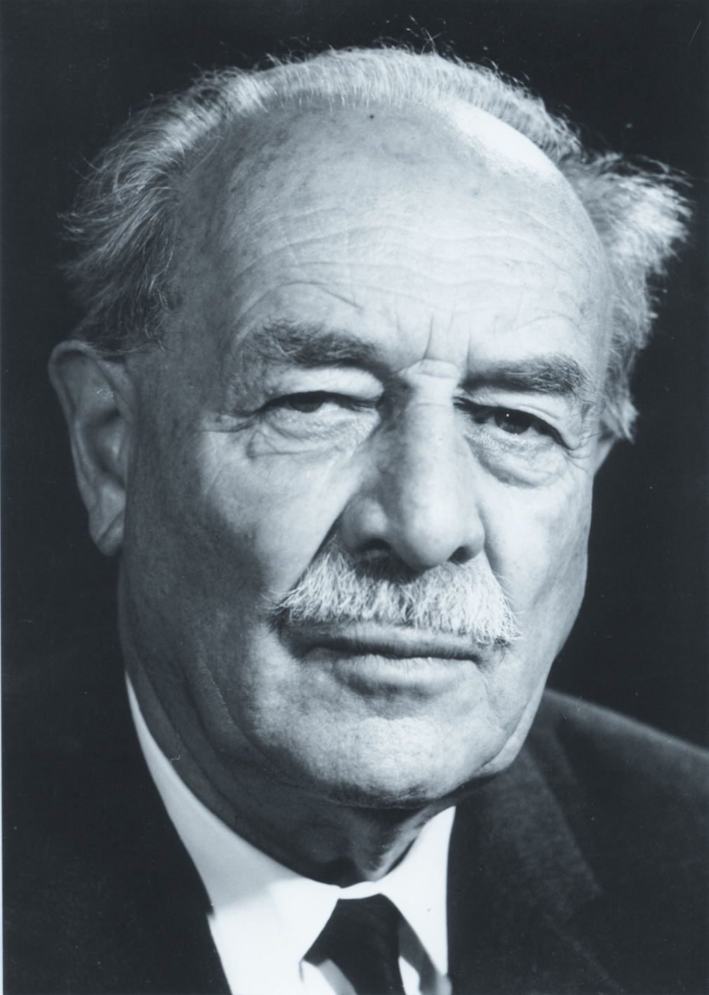 Portrait von Dr. Wilhelm Hoegner.