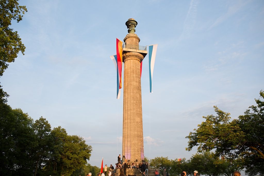 Konstitutionssäule in der Abendsonne